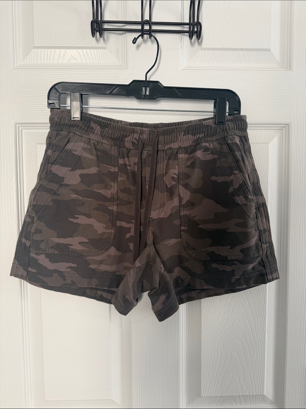 Athleta Women's Camo Farallon Shorts